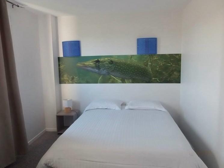 La Peniche Hotel Pierrefitte-sur-Loire Екстериор снимка